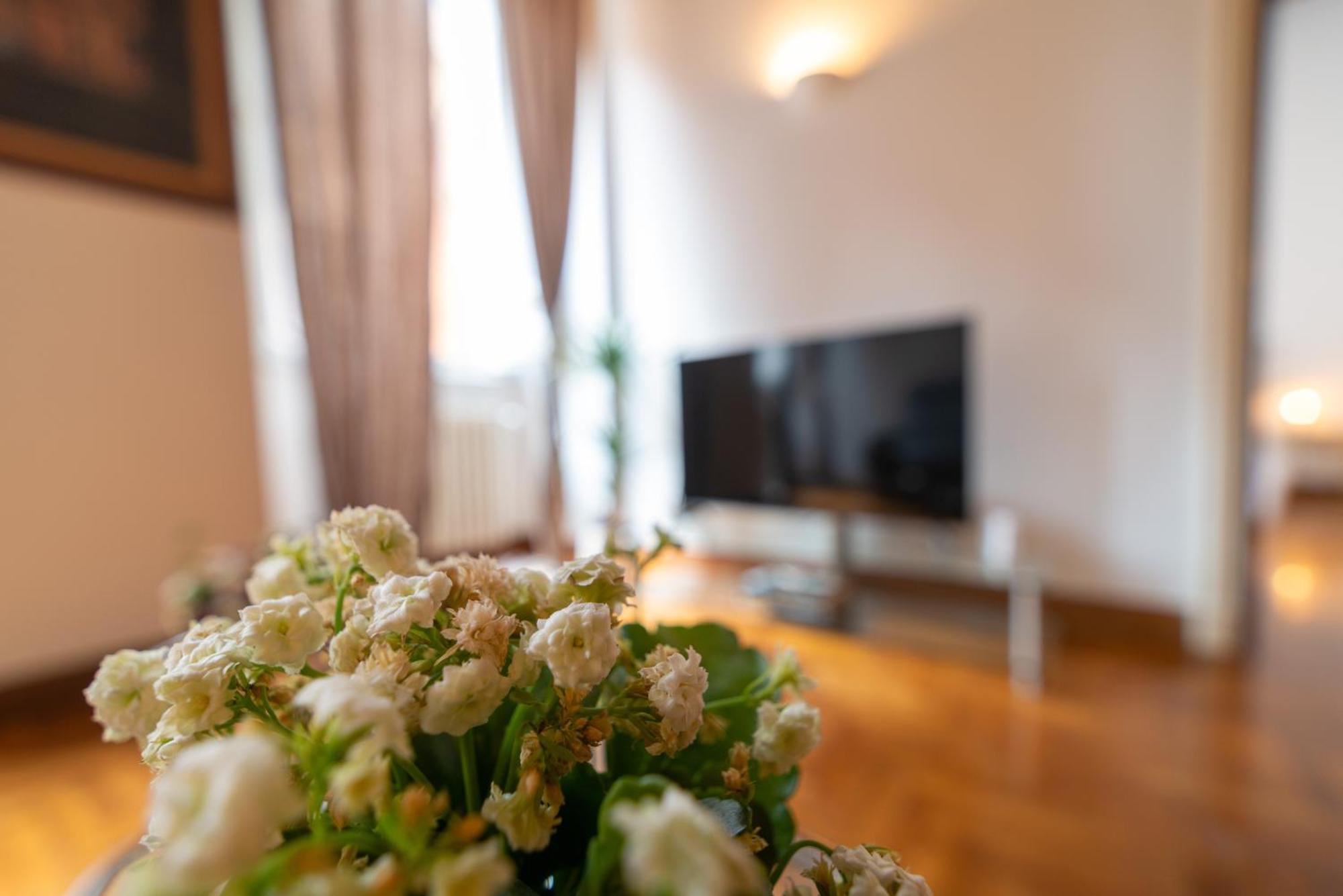 Apartment Casa Parlamento, Al Centro Di Rome